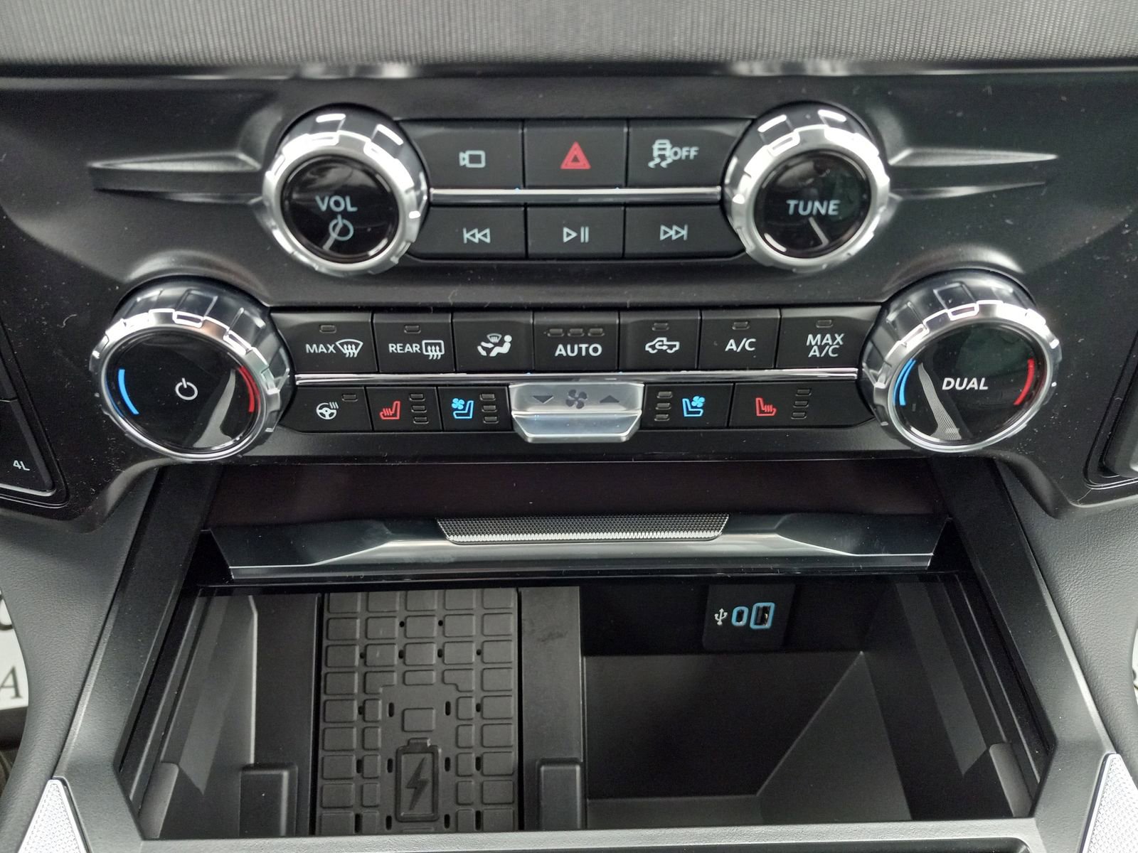 New 2026 Ford F250 Platinum image 20