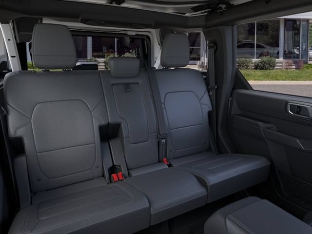 New 2026 Ford Bronco Outer Banks w/ Black Appearance Package AWD/4WD image 11
