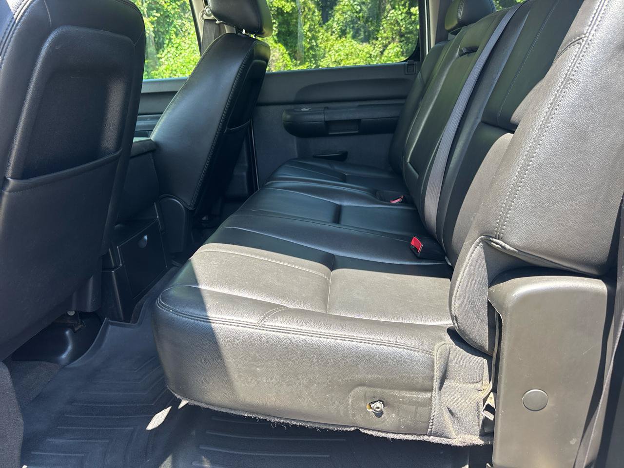 Used 2014 Chevrolet Silverado 2500 LT w/ Interior Plus Package AWD/4WD image 15