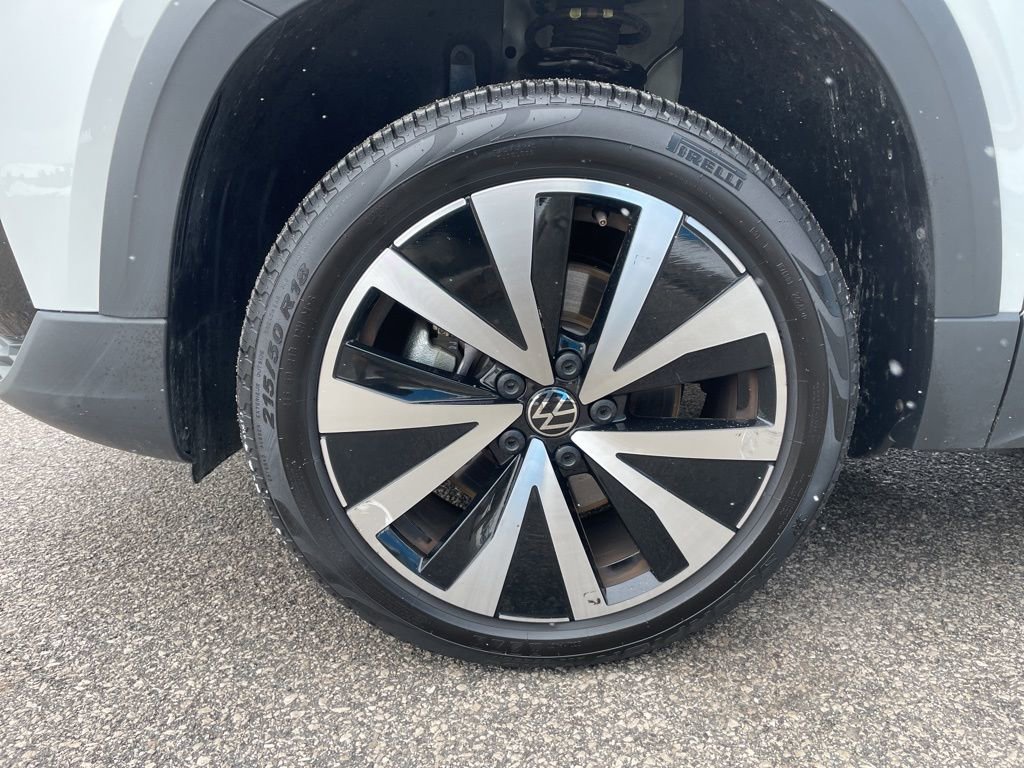 Used 2024 Volkswagen Taos SE image 54