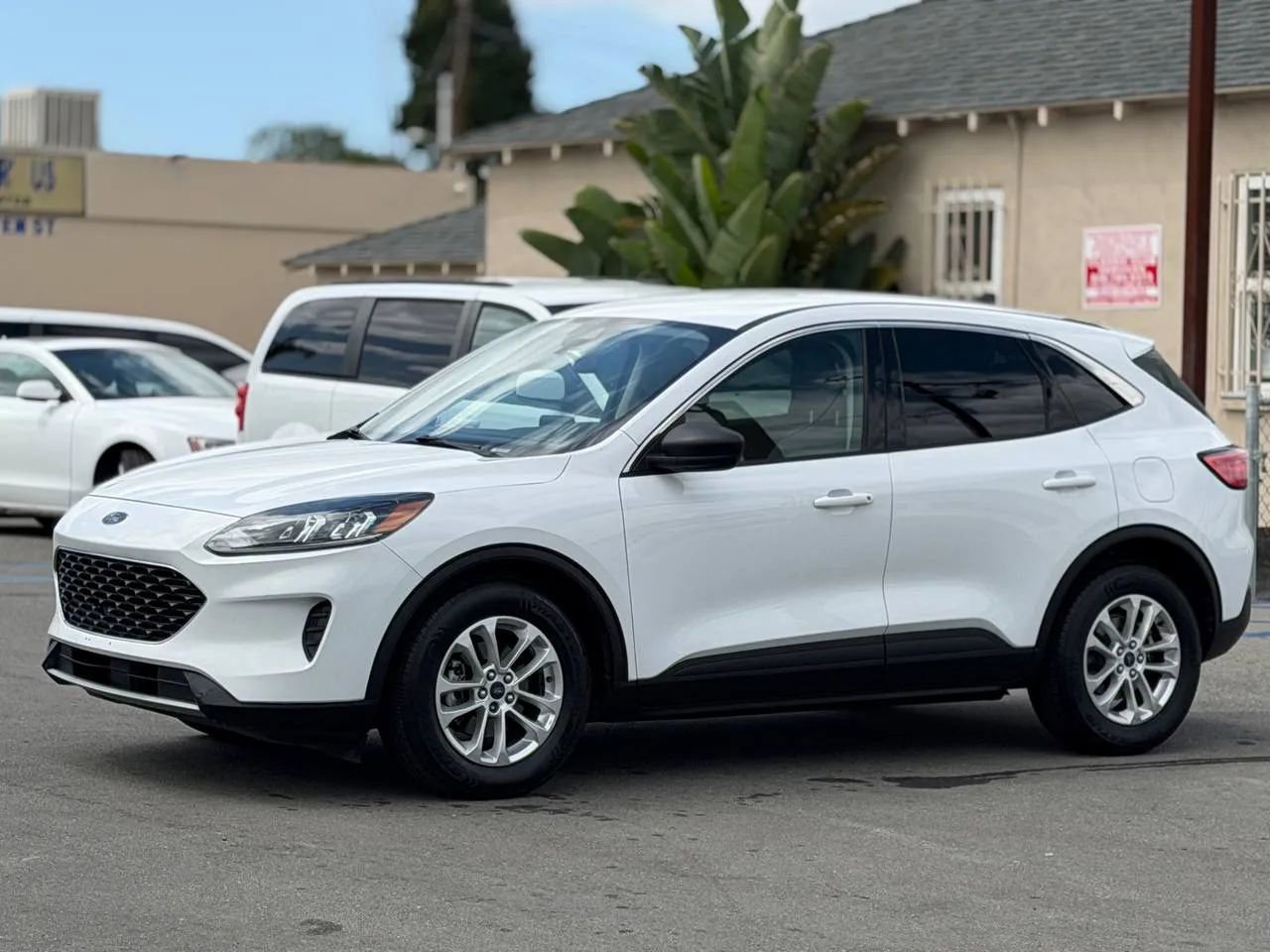 Used 2022 Ford Escape SE FWD image 8