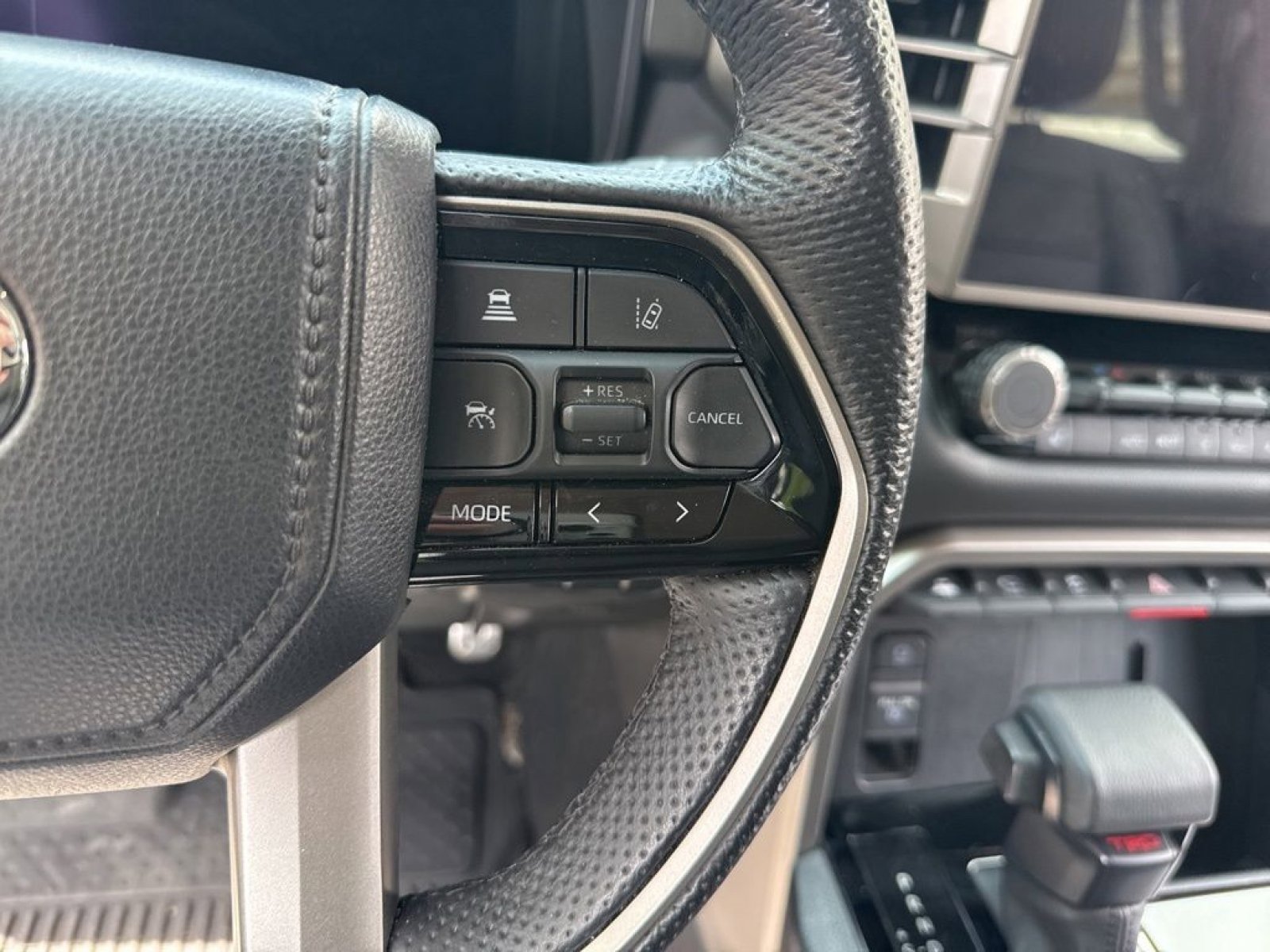 Used 2024 Toyota Sequoia SR5 w/ SR5 Premium Package AWD/4WD image 19