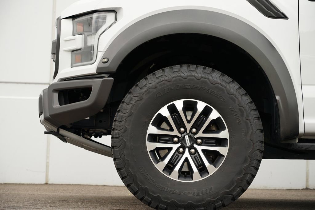 Used 2019 Ford F150 Raptor w/ Equipment Group 801A Mid image 11