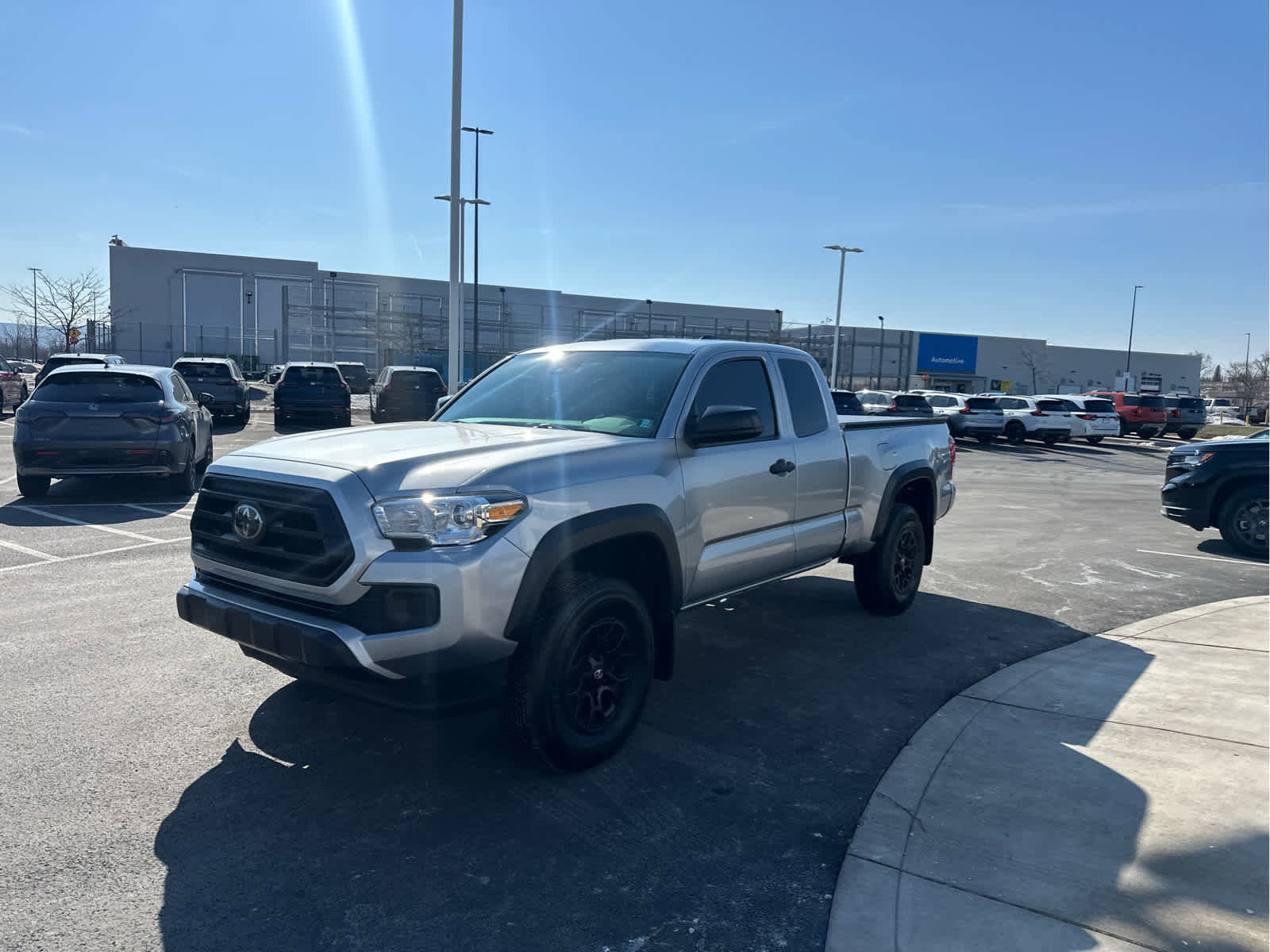 Used 2022 Toyota Tacoma SR image 4