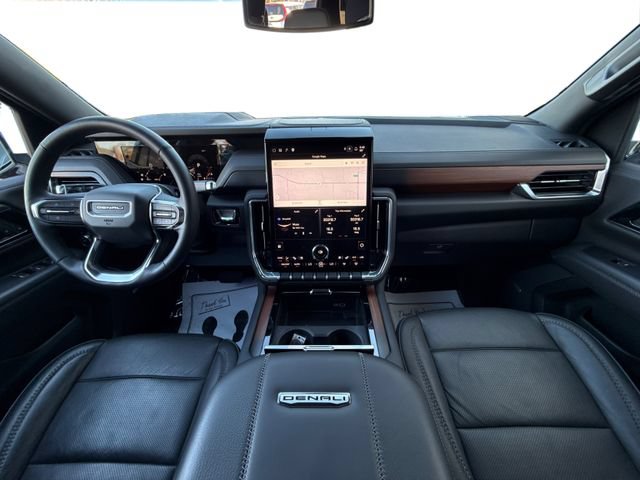 Used 2025 GMC Yukon Denali AWD/4WD image 32