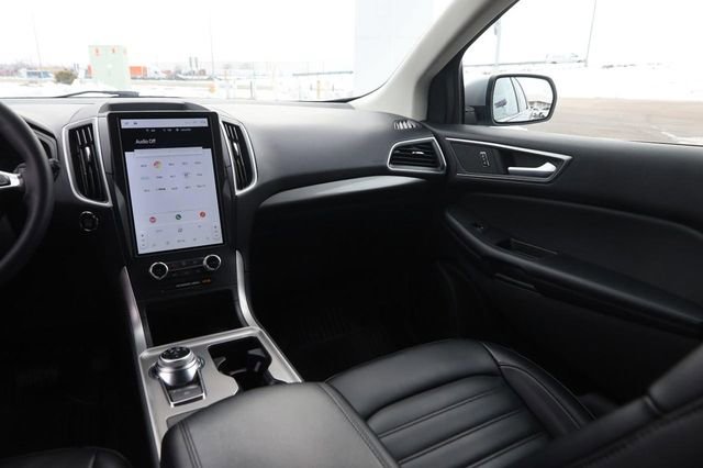 Used 2024 Ford Edge SEL image 23