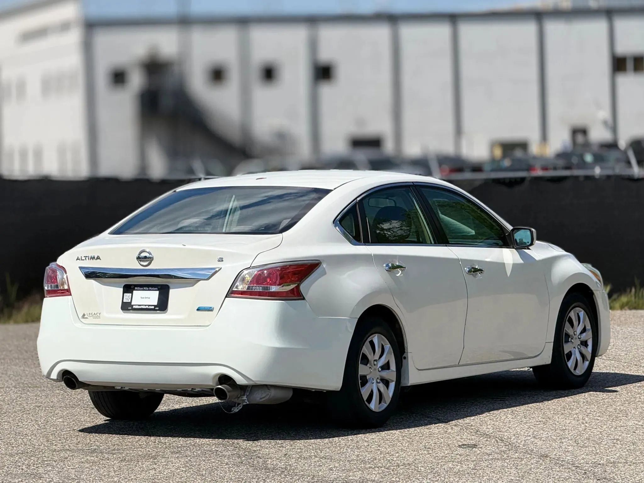 Used 2013 Nissan Altima 2.5 S FWD image 9