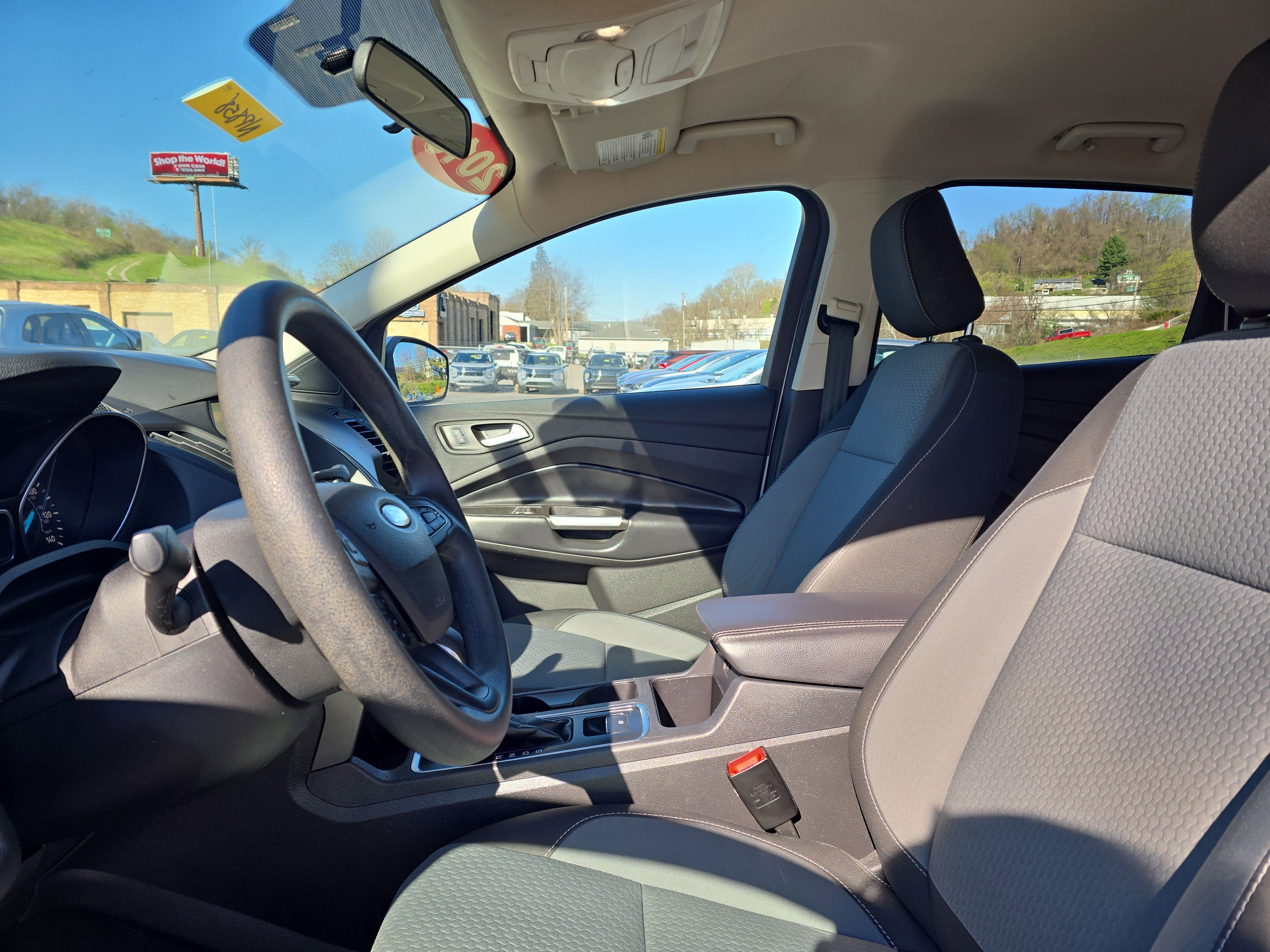 Used 2019 Ford Escape SE image 11