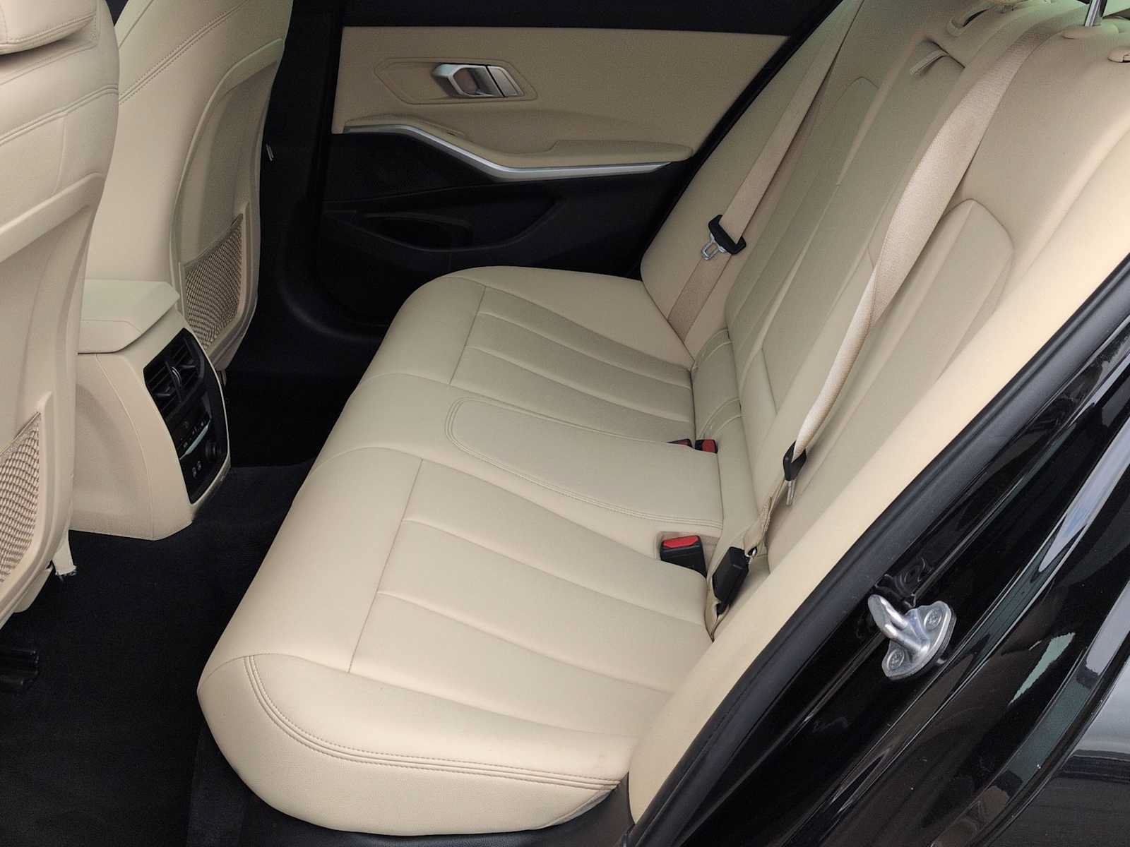 Used 2019 BMW 330i xDrive Sedan w/ Premium Package AWD/4WD image 20