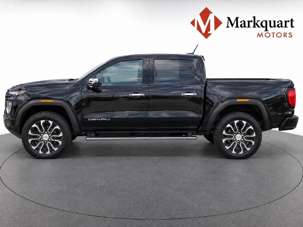 New 2026 GMC Canyon Denali w/ LPO, Black Badging Package AWD/4WD image 7