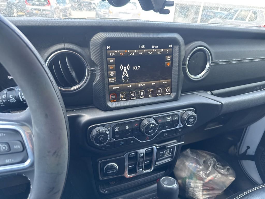 Used 2023 Jeep Wrangler Unlimited Sahara w/ Cold Weather Group AWD/4WD image 10