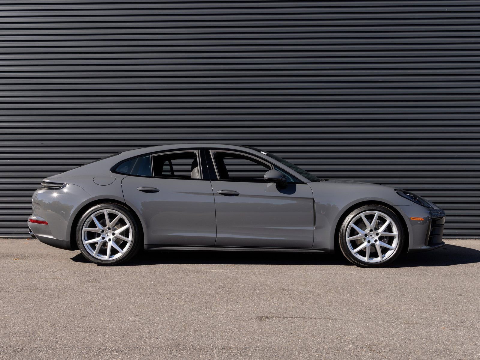 New 2026 Porsche Panamera 4 image 8