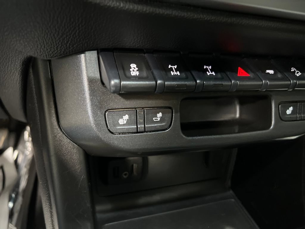 Used 2021 Chevrolet Colorado ZR2 AWD/4WD image 32