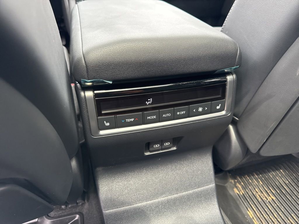 Used 2025 Lexus GX 550 w/ Cold Area Package AWD/4WD image 48