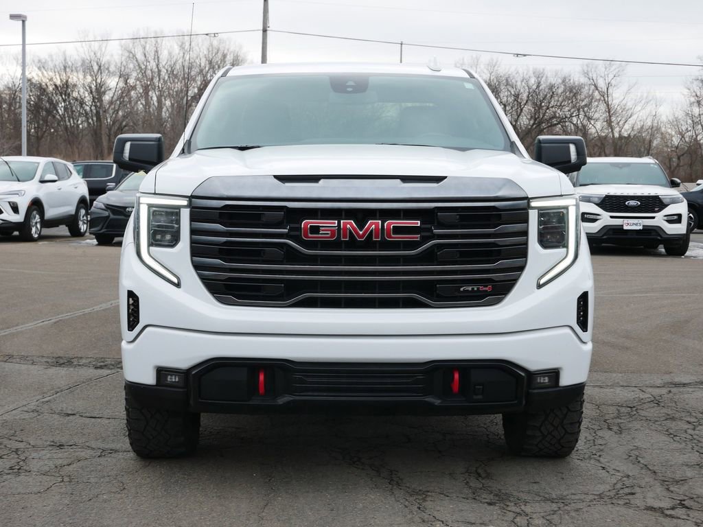 Used 2022 GMC Sierra 1500 AT4 AWD/4WD image 2