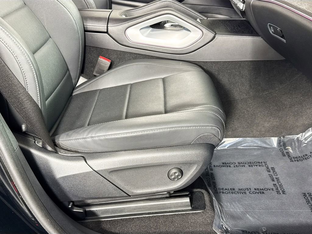 Used 2024 Mercedes-Benz GLS 450 4MATIC image 39