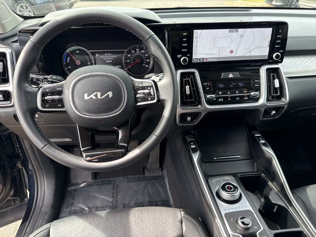 Used 2023 Kia Sorento EX AWD/4WD image 17