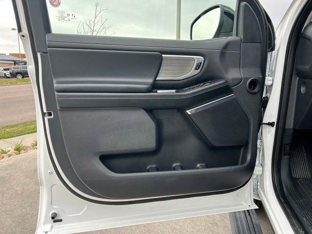 Used 2025 Ford Expedition Max Platinum AWD/4WD image 20