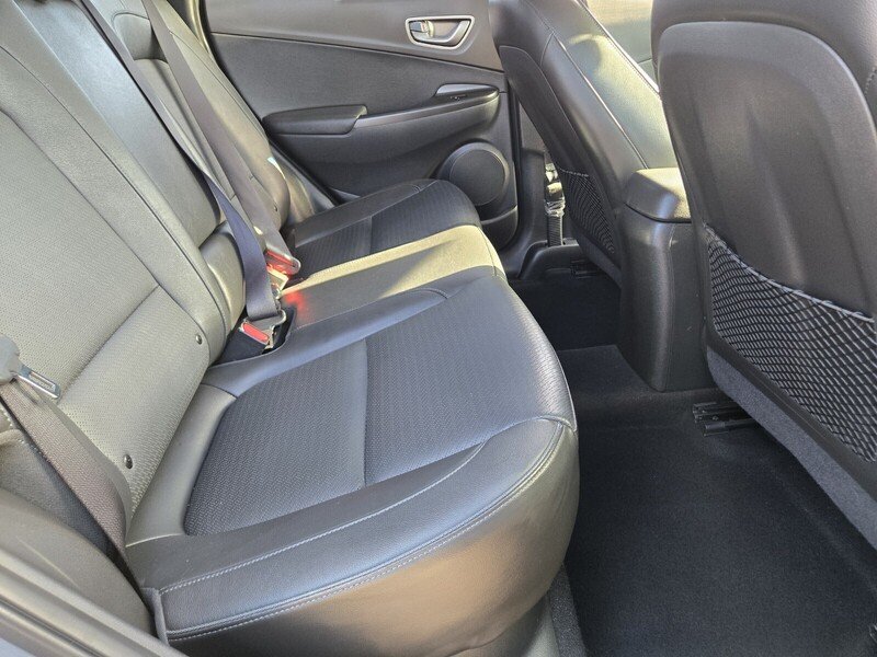 Used 2021 Hyundai Kona Limited w/ Cargo Package FWD image 14