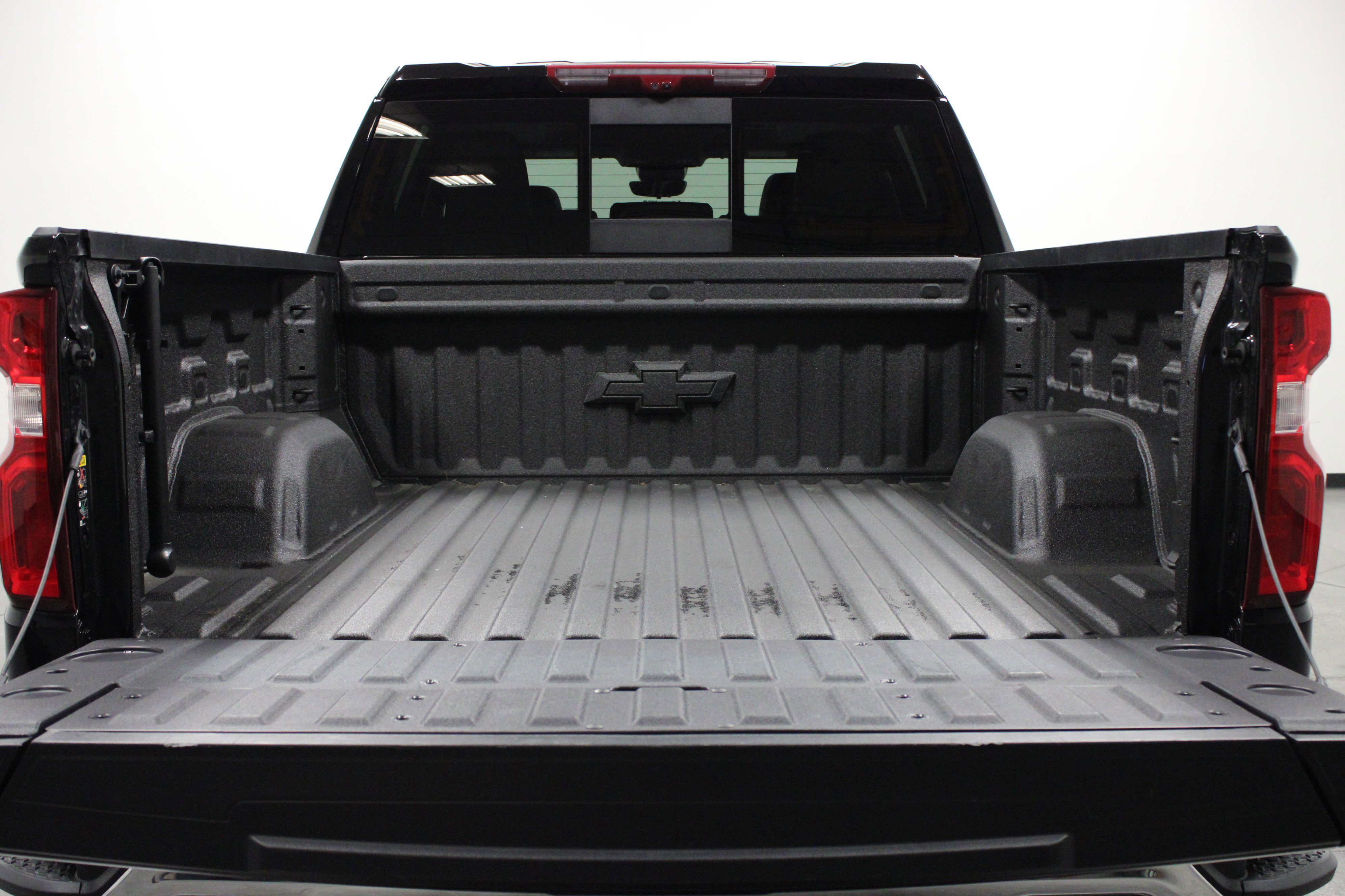 Used 2024 Chevrolet Silverado 1500 LTZ w/ LTZ Premium Package image 14