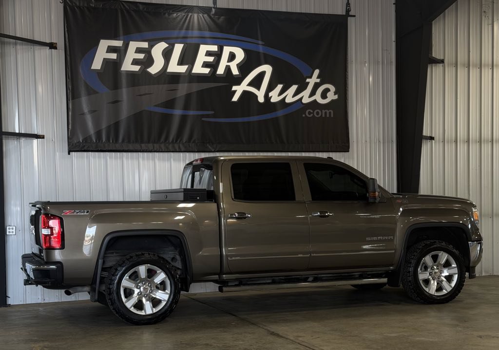 Used 2015 GMC Sierra 1500 SLT w/ Driver Alert Package AWD/4WD image 15