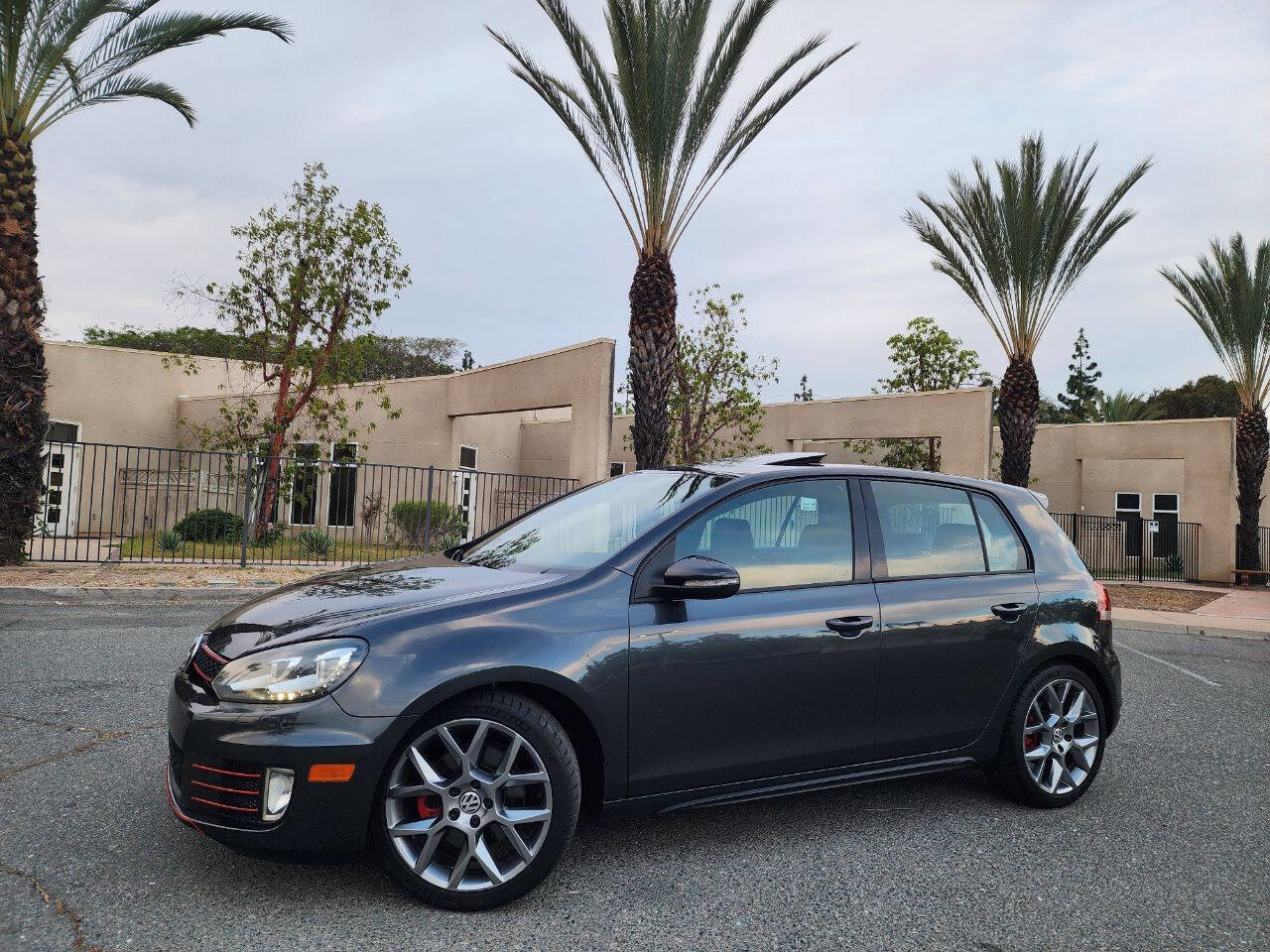 Used 2013 Volkswagen GTI Driver's Edition FWD image 10