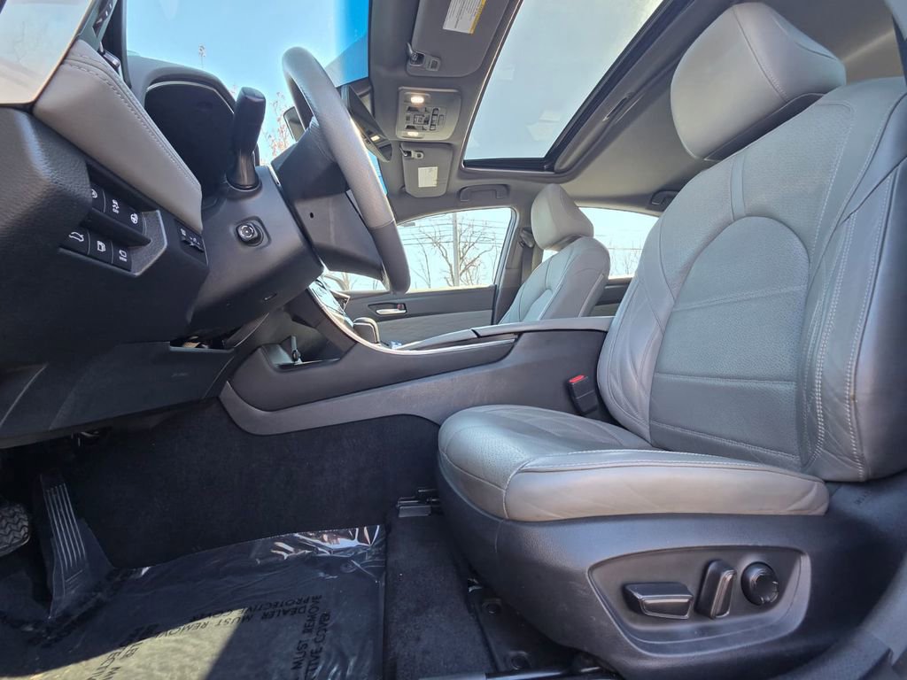 Used 2020 Toyota Avalon Limited w/ Advanced Safety Package FWD image 22