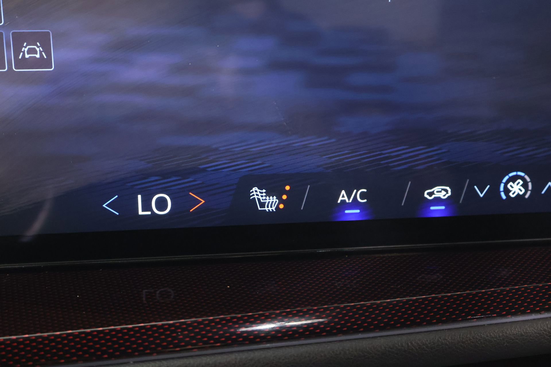 Used 2024 Chevrolet Traverse Z71 w/ Enhanced Driving Package image 7