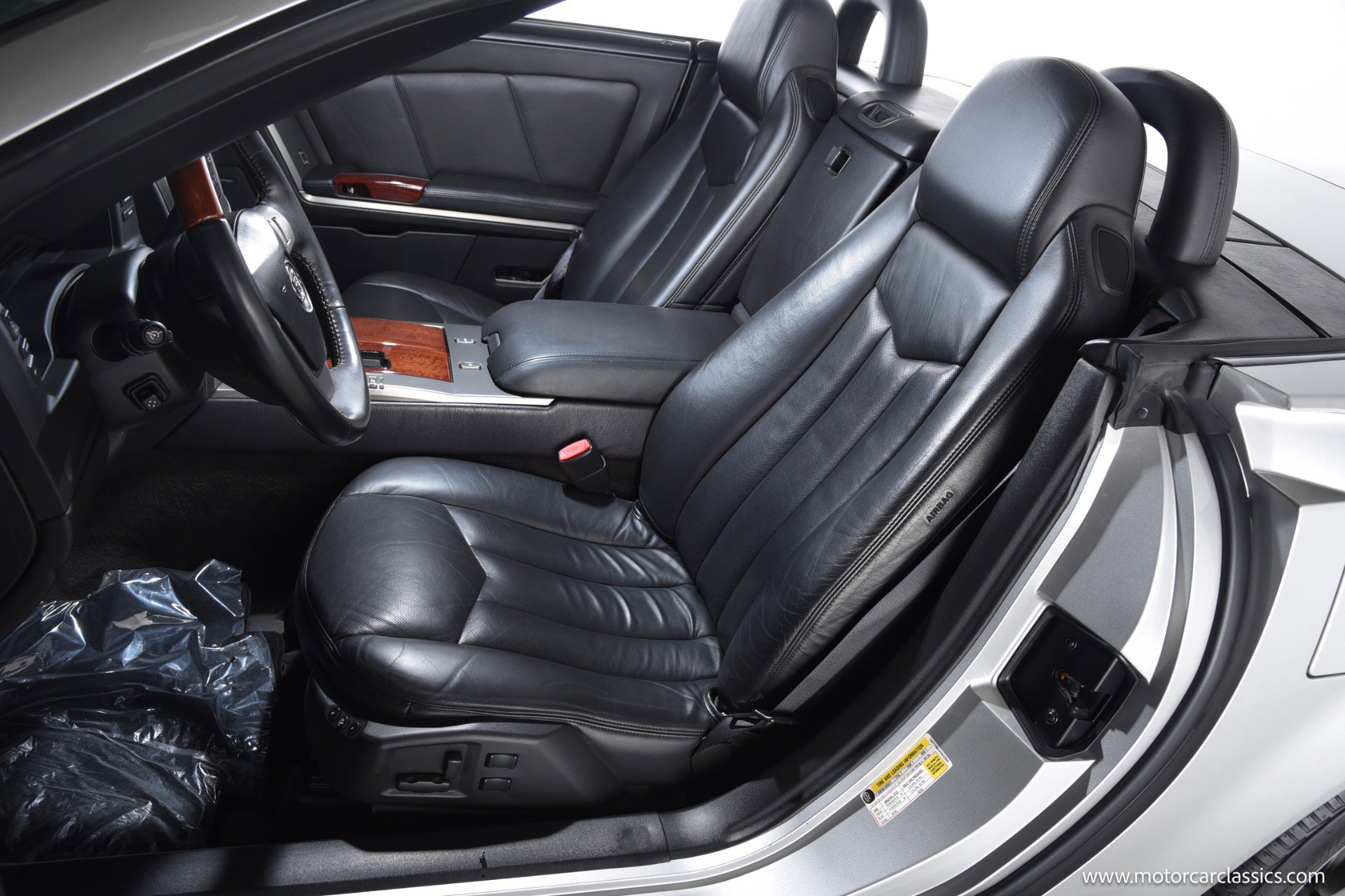 Used 2006 Cadillac XLR image 26