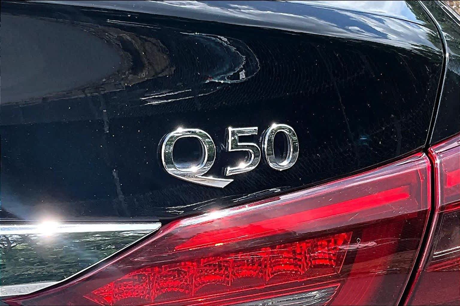 Used 2019 INFINITI Q50 Luxe w/ Essential Package (3.0T Luxe) RWD image 10