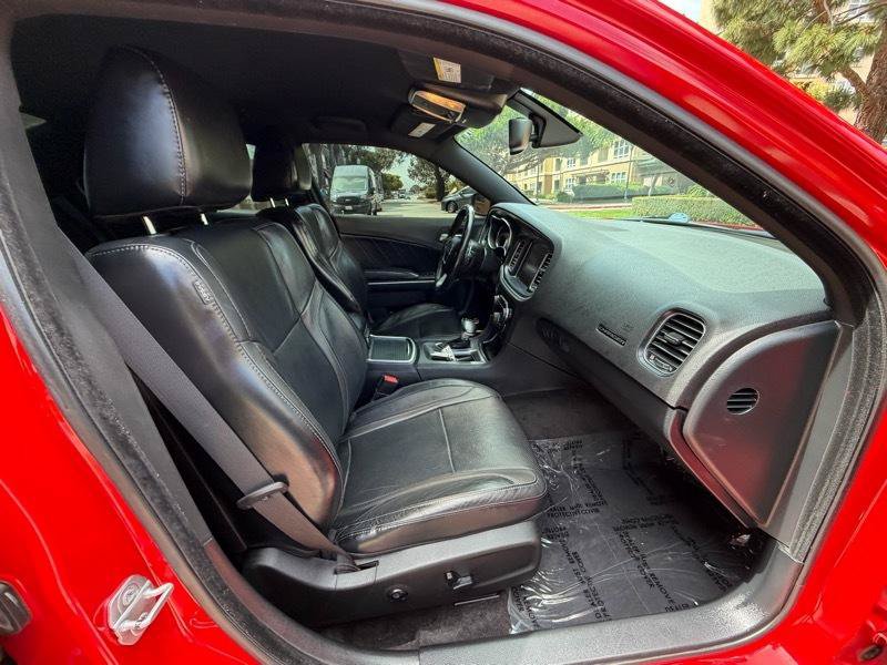 Used 2016 Dodge Charger R/T w/ Plus Group RWD image 51