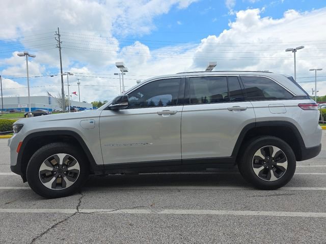 Used 2023 Jeep Grand Cherokee 4WD 4xe image 14