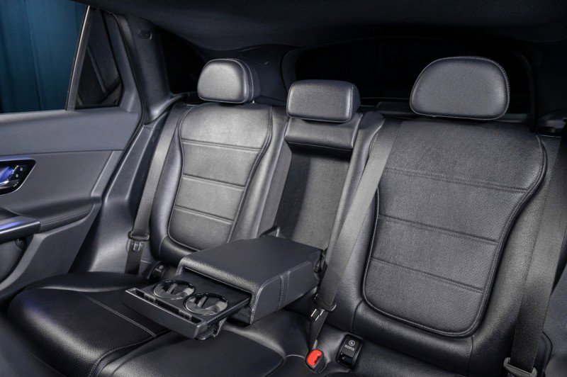 Used 2026 Mercedes-Benz GLC 300 image 26