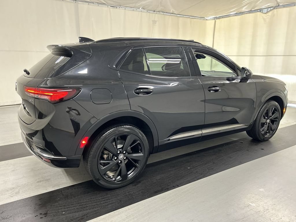 Certified 2022 Buick Envision Essence w/ Technology Package I AWD/4WD image 2