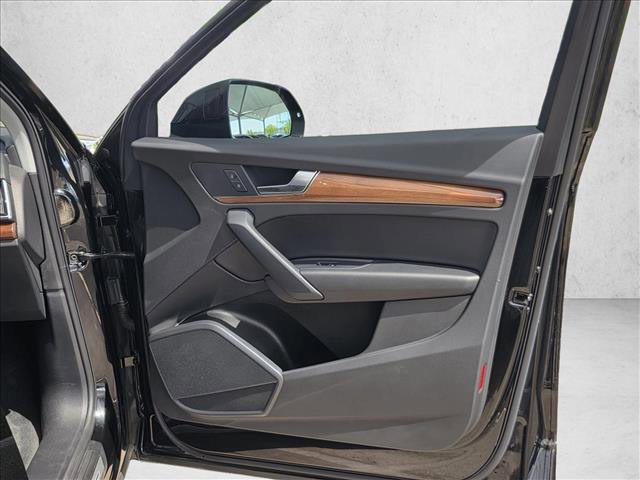 Certified 2023 Audi Q5 e Premium w/ Convenience Package image 10