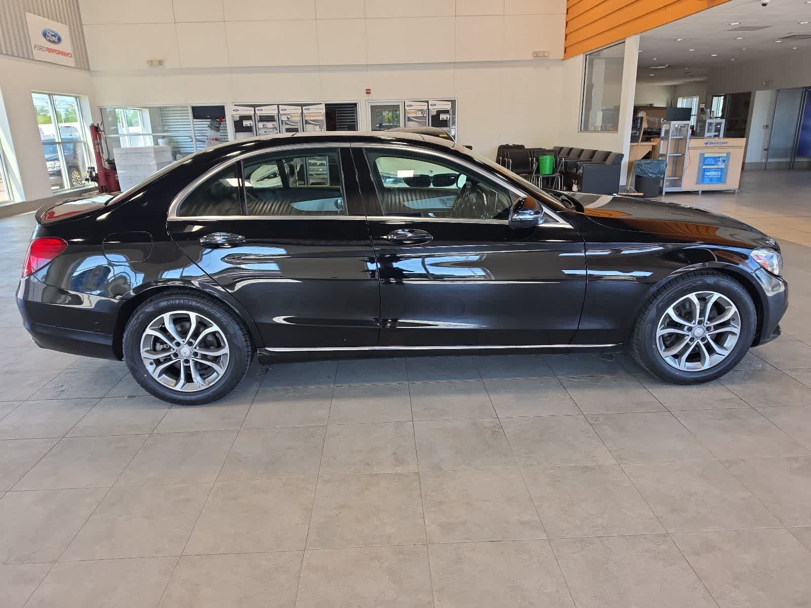Used 2016 Mercedes-Benz C 300 4MATIC Sedan image 6