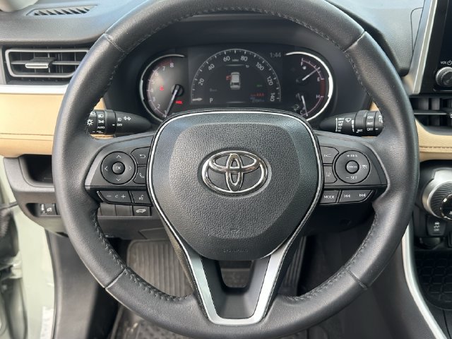 Used 2023 Toyota RAV4 XLE Premium FWD image 12