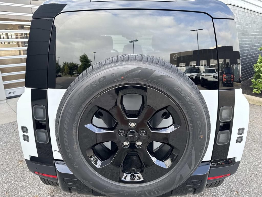 New 2026 Land Rover Defender 110 S AWD/4WD image 6