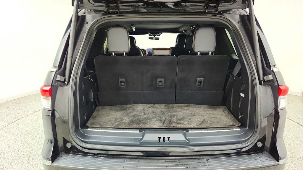 Used 2022 Lincoln Navigator Black Label AWD/4WD image 22