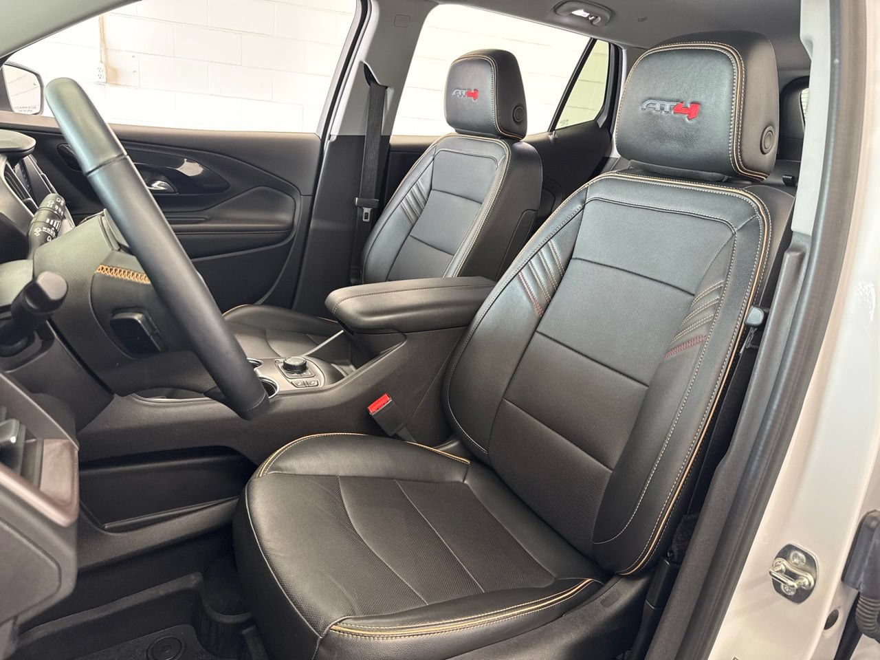 Used 2024 GMC Terrain AT4 AWD/4WD image 15