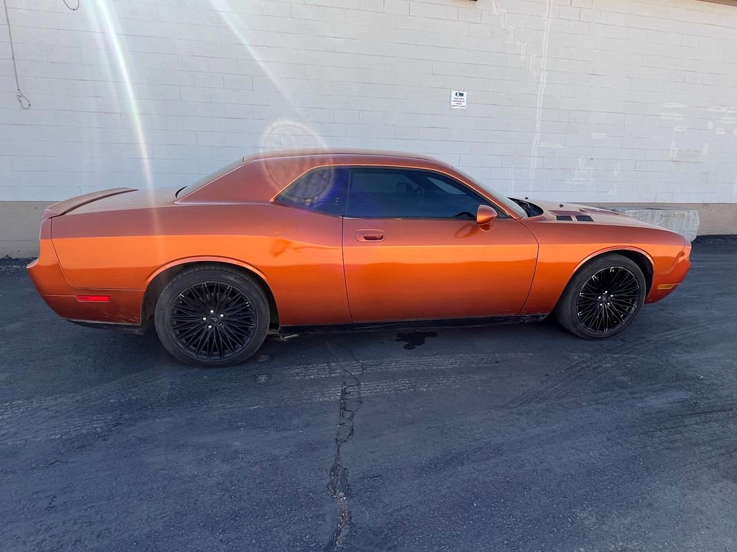 Used 2009 Dodge Challenger R/T w/ Sound Group RWD image 6