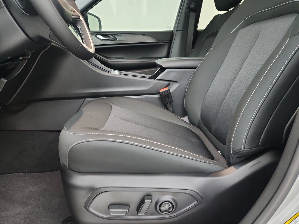 New 2026 Jeep Grand Cherokee Laredo X AWD/4WD image 20