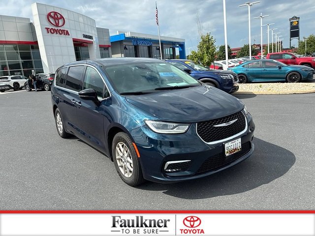 Used 2024 Chrysler Pacifica Touring-L