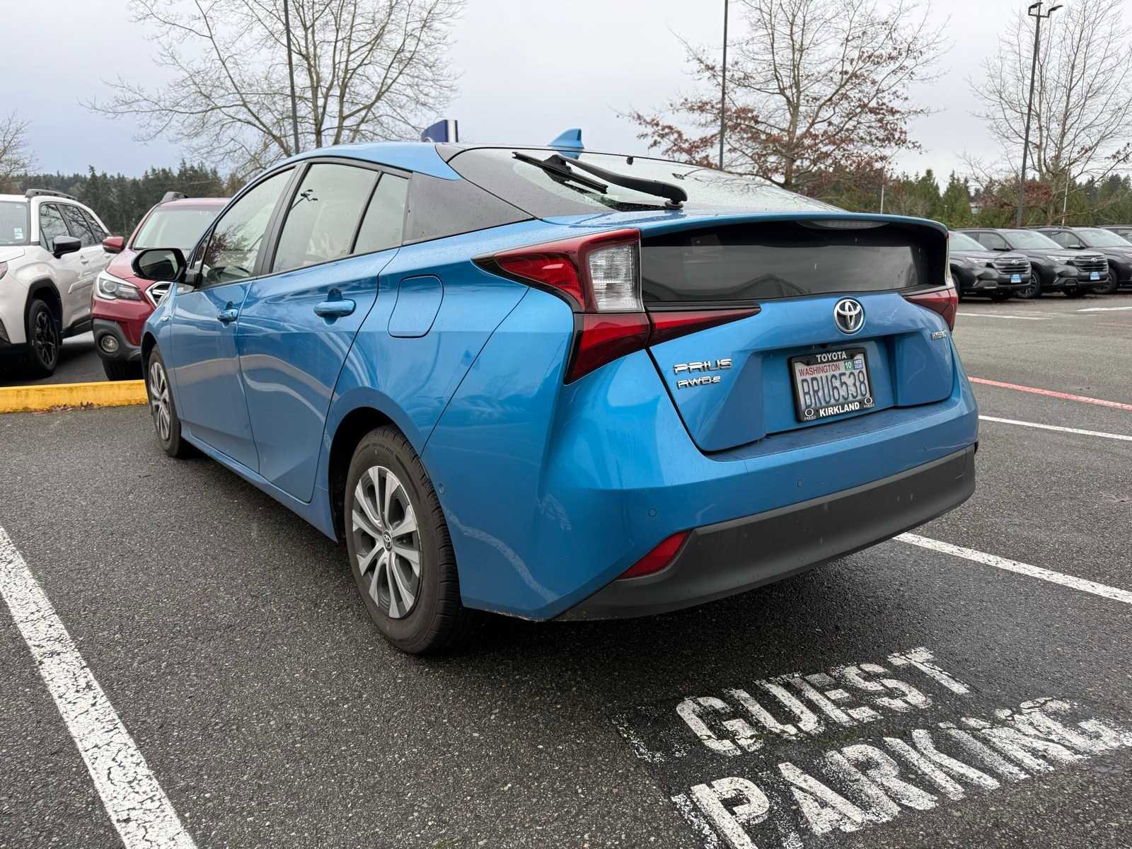 Used 2019 Toyota Prius LE image 2