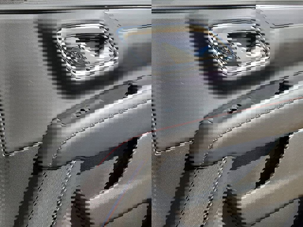 Used 2024 Chevrolet Tahoe RST w/ Luxury Package AWD/4WD image 15