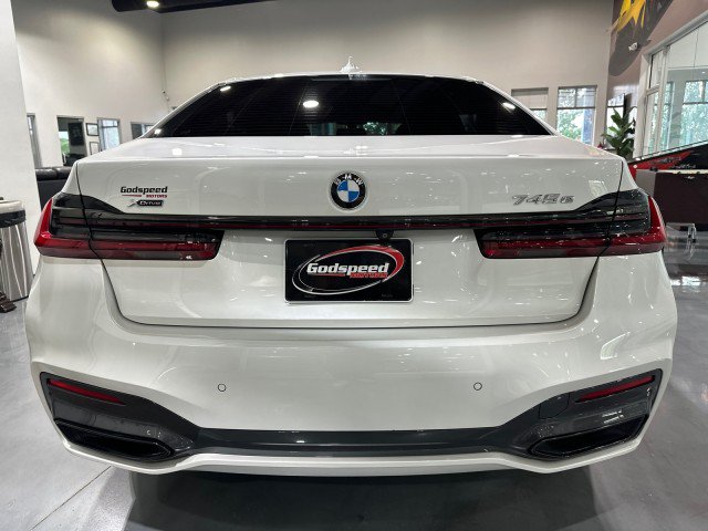 Used 2020 BMW 745e xDrive AWD/4WD image 36