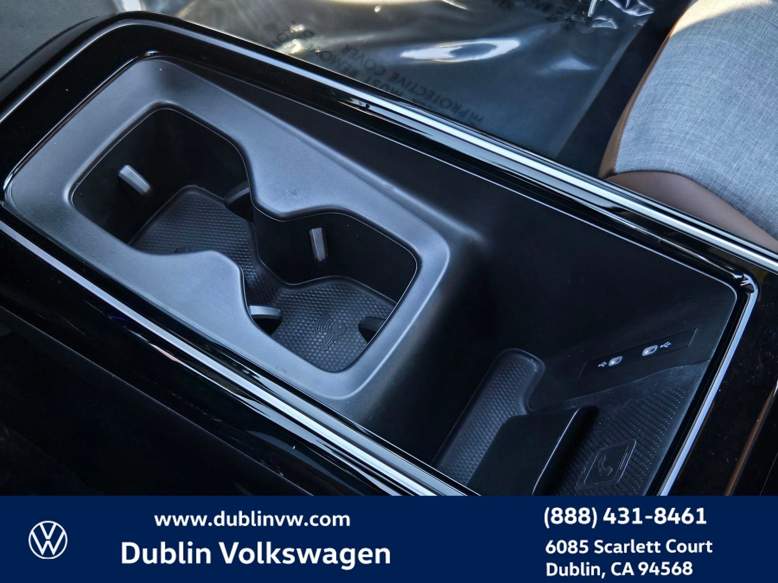 Used 2023 Volkswagen ID.4 Pro image 16