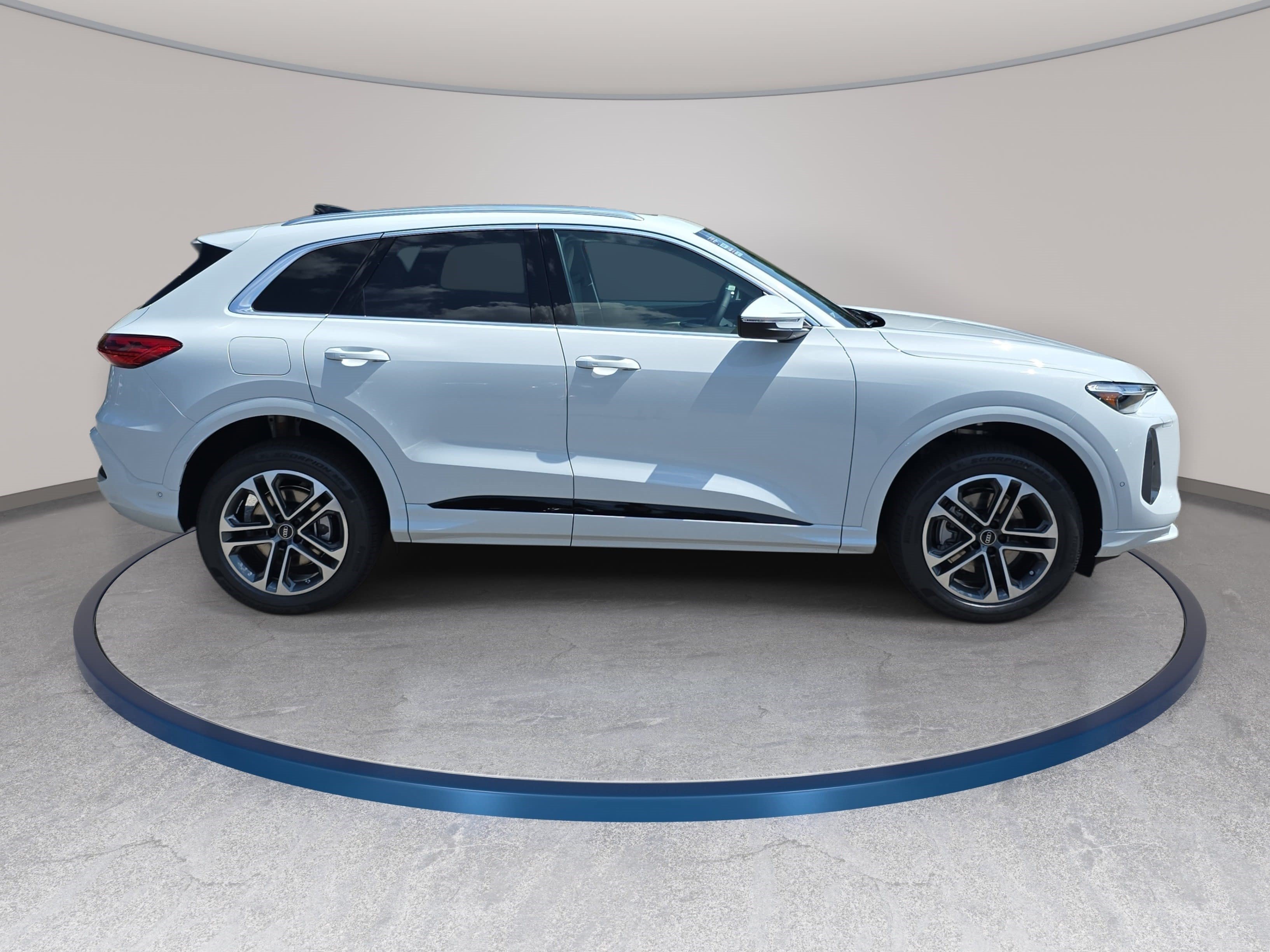 New 2026 Audi Q5 Premium Plus AWD/4WD image 4