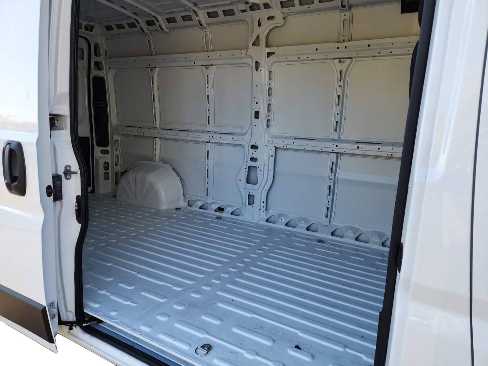 New 2026 RAM ProMaster 2500 image 13