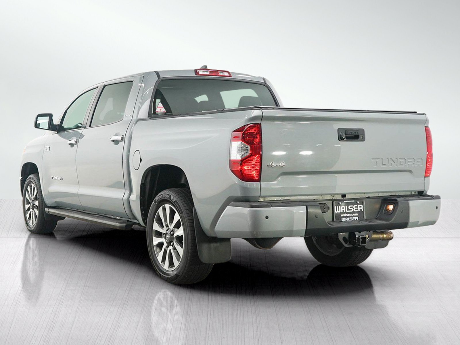 Used 2021 Toyota Tundra Limited w/ Limited Premium Package AWD/4WD image 3